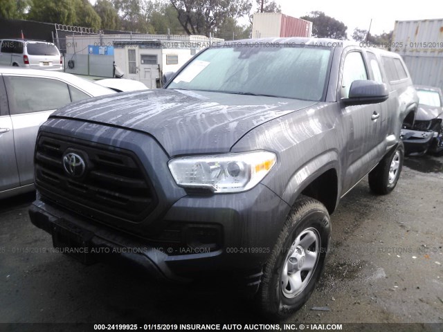 5TFRX5GN4JX122743 - 2018 TOYOTA TACOMA ACCESS CAB/SR/SR5/TRD SPT GRAY photo 2