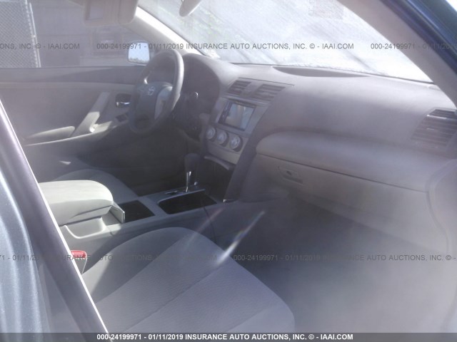 4T4BF3EK5BR152968 - 2011 TOYOTA CAMRY SE/LE/XLE 绿色 照片 5