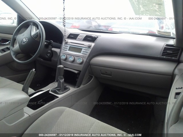 4T1BE46K48U779915 - 2008 TOYOTA CAMRY CE/LE/XLE/SE WHITE photo 5