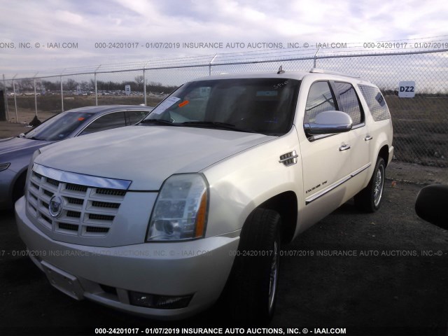 1GYS3HEF7BR101881 - 2011 CADILLAC ESCALADE ESV LUXURY WHITE photo 2