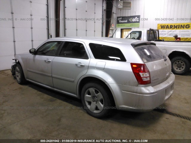 2D4FV37V08H225933 - 2008 DODGE MAGNUM SXT SILVER photo 3