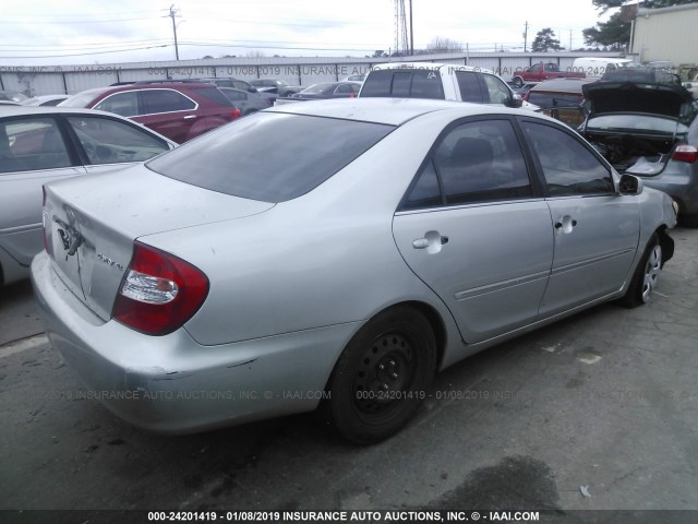 4T1BE30K93U671642 - 2003 TOYOTA CAMRY LE/XLE/SE SILVER photo 4