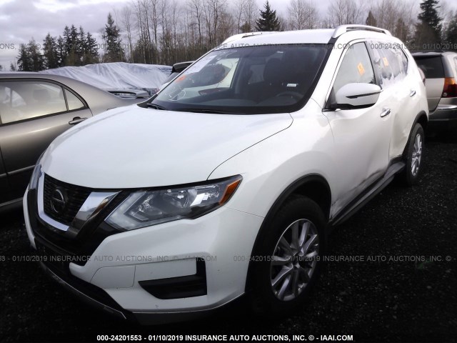 KNMAT2MT3JP555268 - 2018 NISSAN ROGUE S/SV WHITE photo 2