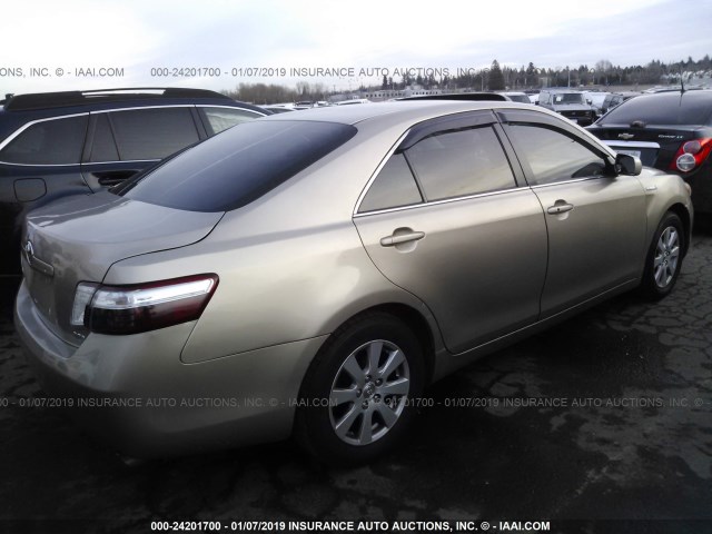 JTNBB46K383048262 - 2008 TOYOTA CAMRY HYBRID GOLD photo 4