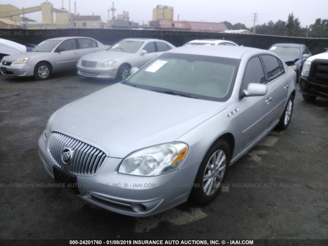 1G4HC5E13AU124360 - 2010 BUICK LUCERNE CXL SILVER photo 2