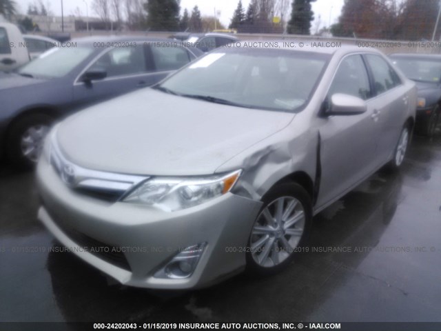 4T4BF1FK4DR330150 - 2013 TOYOTA CAMRY L/SE/LE/XLE 金色 照片 2
