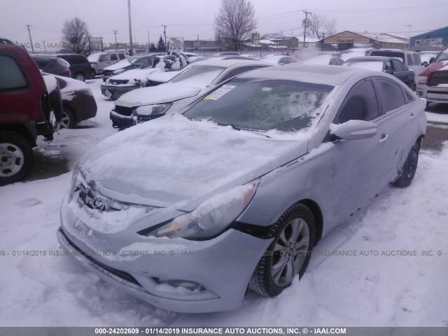 5NPEC4AC2BH090643 - 2011 HYUNDAI SONATA SE/LIMITED SILVER photo 2