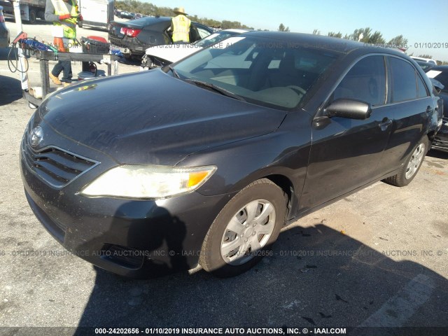 4T1BF3EK5AU109966 - 2010 TOYOTA CAMRY SE/LE/XLE 灰色 照片 2