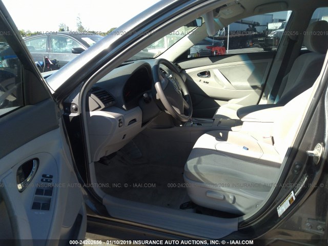 4T1BF3EK5AU109966 - 2010 TOYOTA CAMRY SE/LE/XLE 灰色 照片 5