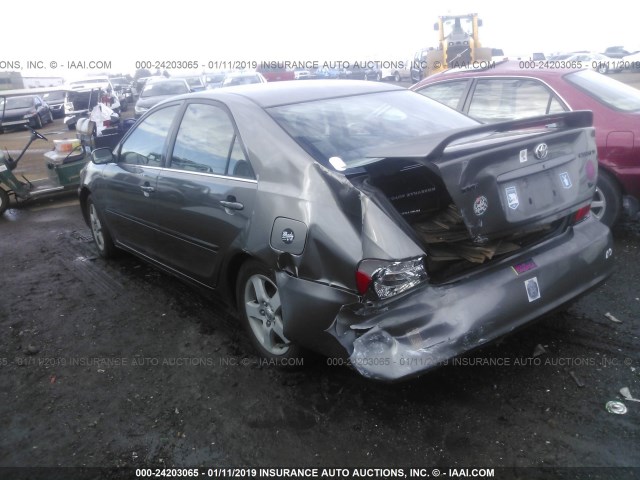 JTDBF32K620085811 - 2002 TOYOTA CAMRY LE/XLE/SE GRAY photo 3