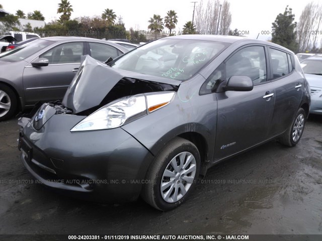 1N4AZ0CP2GC310281 - 2016 NISSAN LEAF S GRAY photo 2