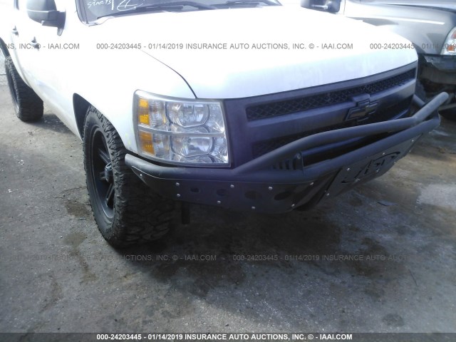 3GCPKSE37BG244332 - 2011 CHEVROLET SILVERADO K1500 LT WHITE photo 6