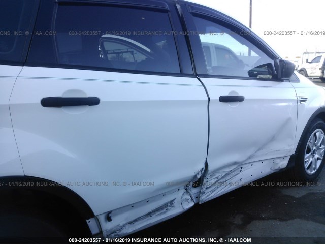 1FMCU0F74DUC54343 - 2013 FORD ESCAPE S WHITE photo 6