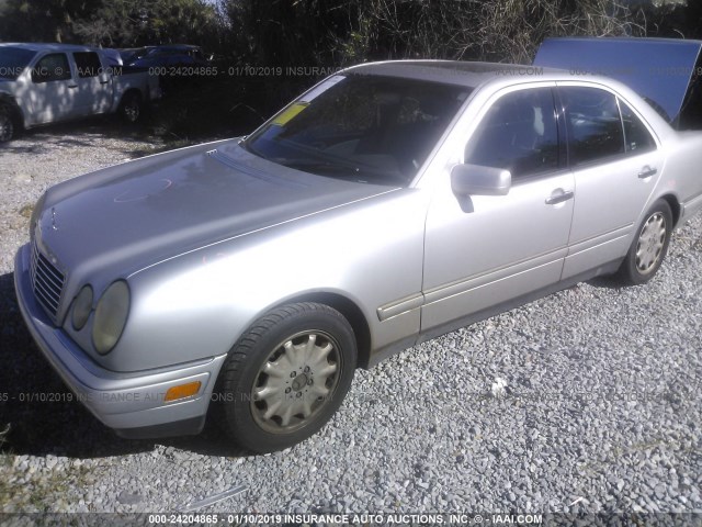 WDBJF55F7VJ034448 - 1997 MERCEDES-BENZ E 320 GRAY photo 2