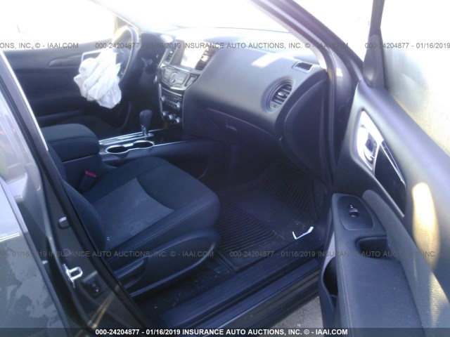 5N1DR2MN3HC912183 - 2017 NISSAN PATHFINDER S/SV/SL/PLATINUM GRAY photo 5