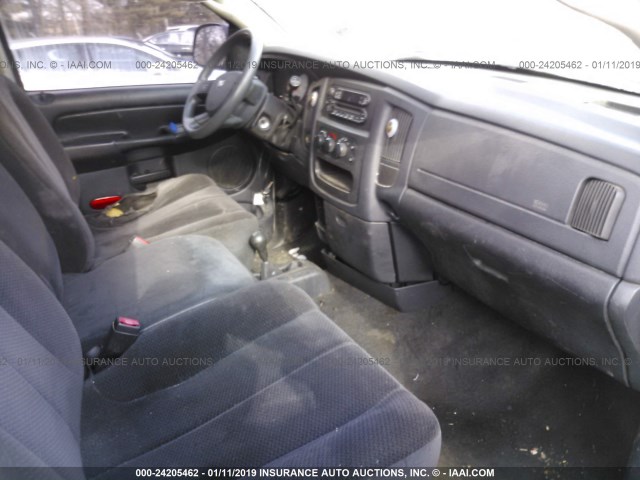 1D7KU28D24J211321 - 2004 DODGE RAM 2500 ST/SLT 银色 照片 5