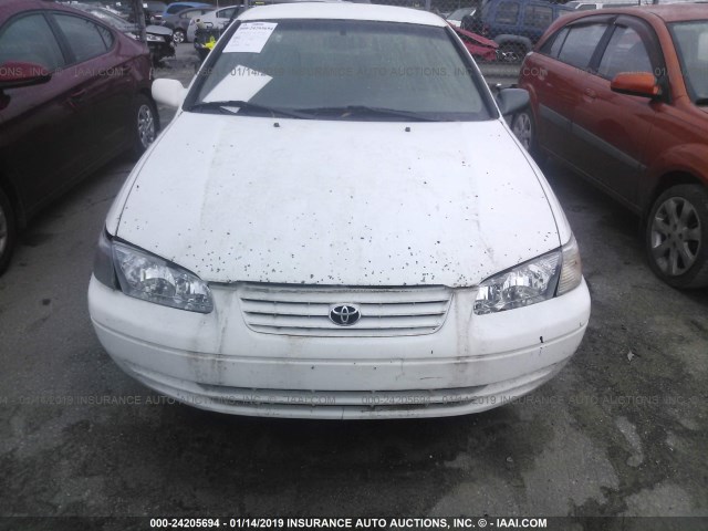 4T1BG22K4YU730024 - 2000 TOYOTA CAMRY CE/LE/XLE WHITE photo 6