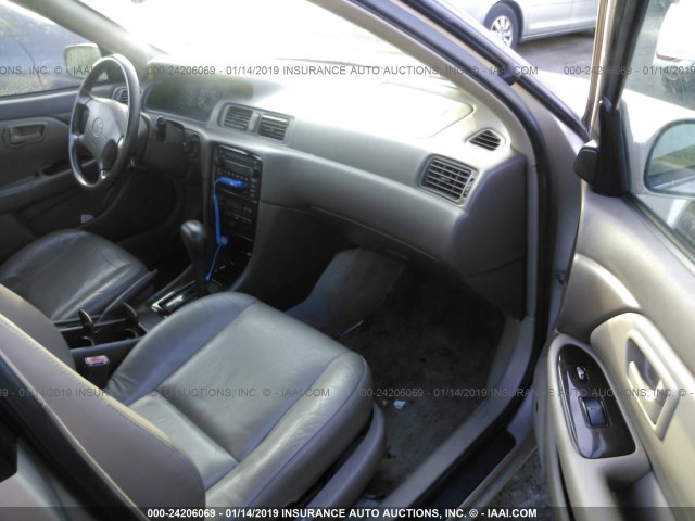 4T1BF28K5YU955093 - 2000 TOYOTA CAMRY LE/XLE GOLD photo 5