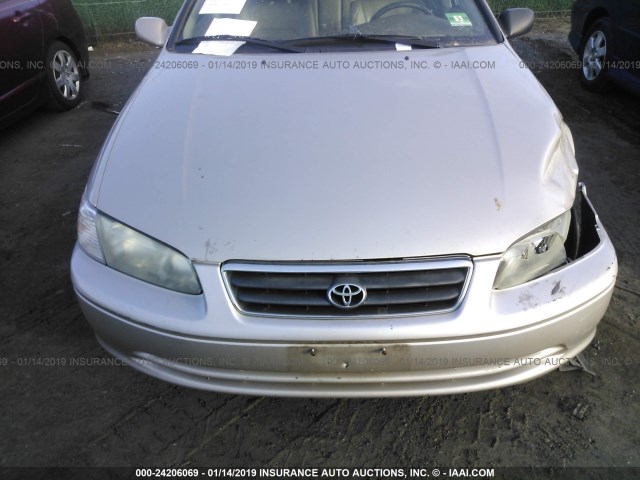 4T1BF28K5YU955093 - 2000 TOYOTA CAMRY LE/XLE GOLD photo 6
