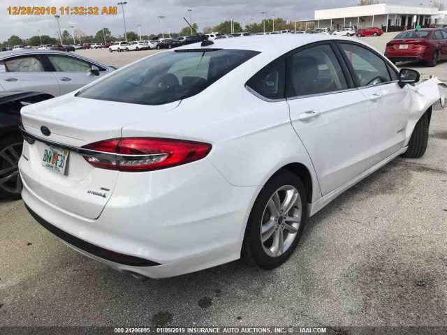 3FA6P0LU1JR172890 - 2018 FORD FUSION SE HYBRID WHITE photo 16