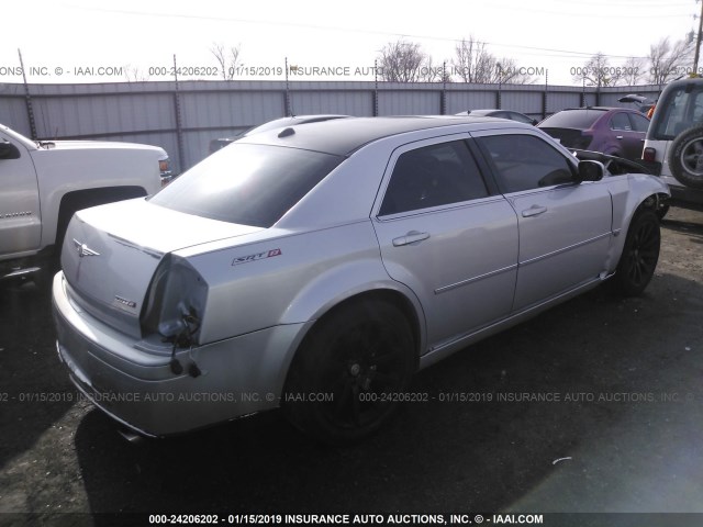 2C3AA73W25H667461 - 2005 CHRYSLER 300C SRT-8 SILVER photo 4