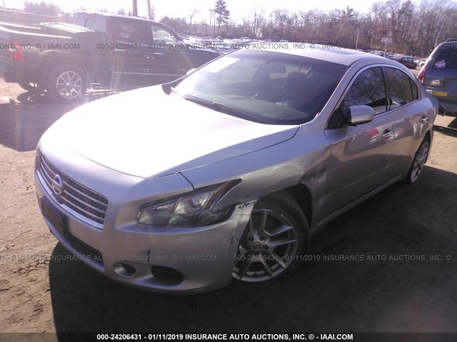 1N4AA51E99C831975 - 2009 NISSAN MAXIMA S/SV SILVER photo 2