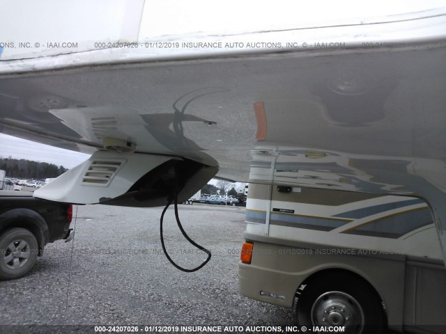 5SFRG3727BE227040 - 2011 HEARTLAND ELKR34QSRL  თეთრი ფოტო 10