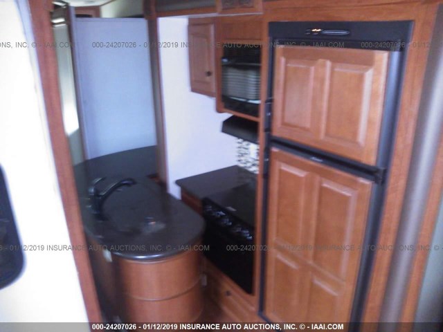 5SFRG3727BE227040 - 2011 HEARTLAND ELKR34QSRL  თეთრი ფოტო 7