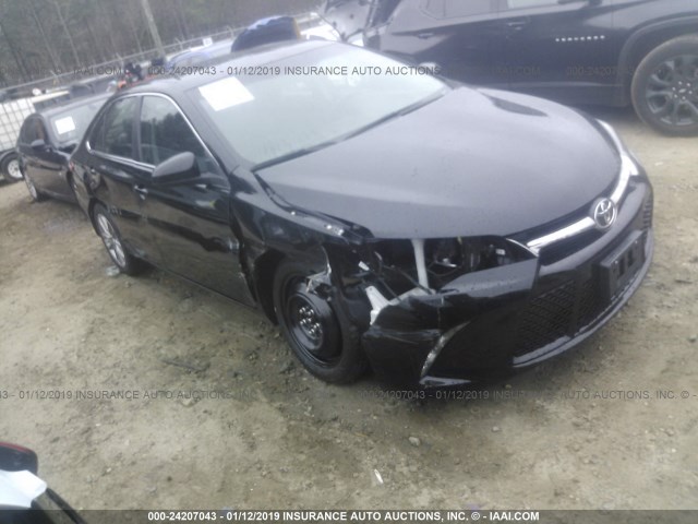 4T1BF1FK4HU726272 - 2017 TOYOTA CAMRY LE/XLE/SE/XSE შავი ფოტო 1