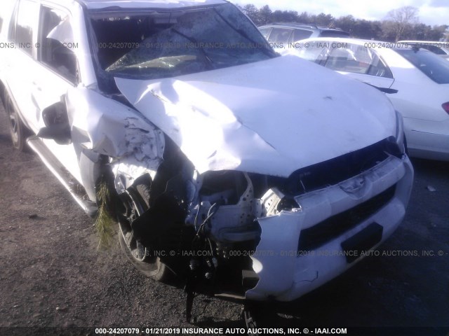 JTEBU5JR1G5362399 - 2016 TOYOTA 4RUNNER SR5 PREM/LTDL/TRAIL/TRD WHITE photo 6