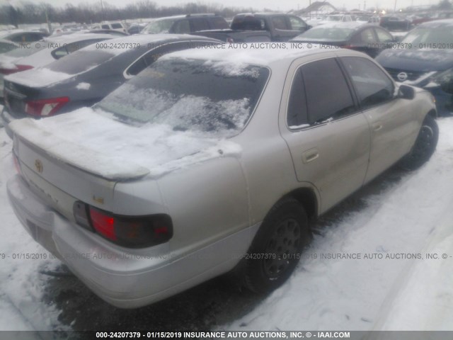 4T1BG12K3TU677500 - 1996 TOYOTA CAMRY DX/LE/XLE GOLD photo 4