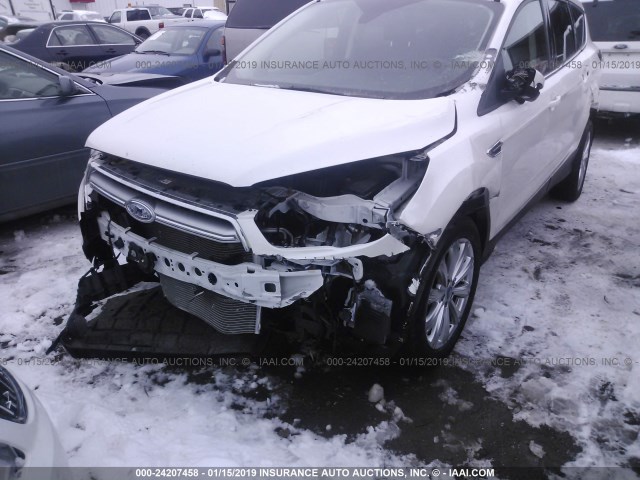1FMCU9JD2HUC25317 - 2017 FORD ESCAPE TITANIUM 白色 照片 6