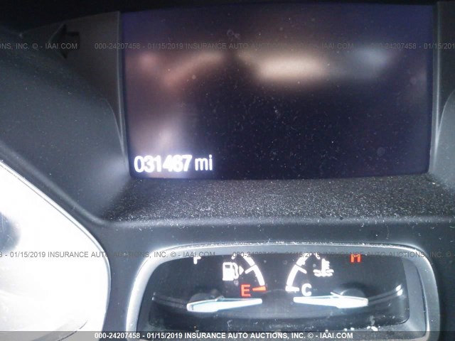 1FMCU9JD2HUC25317 - 2017 FORD ESCAPE TITANIUM 白色 照片 7