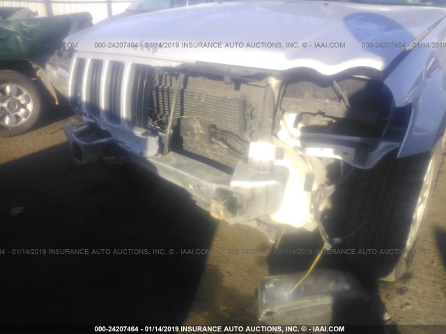 1J4GS48K05C695604 - 2005 JEEP GRAND CHEROKEE LAREDO/COLUMBIA/FREEDOM 银色 照片 6