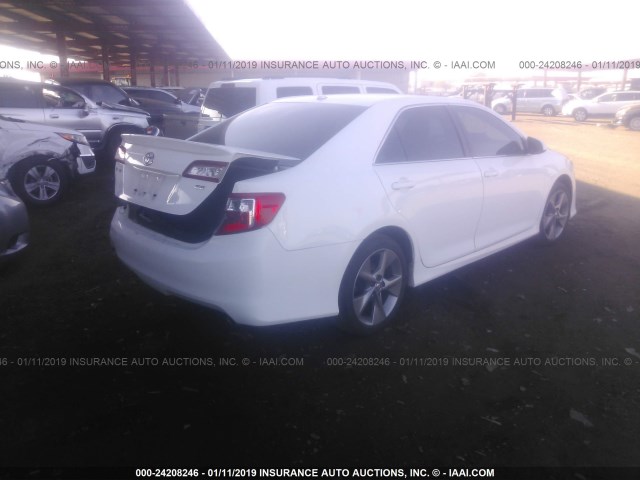 4T1BF1FK4EU735694 - 2014 TOYOTA CAMRY L/SE/LE/XLE WHITE photo 4