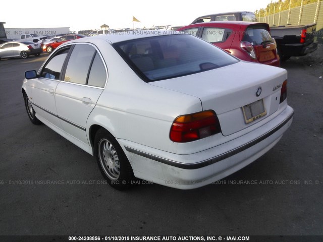 WBADM6340XGU02512 - 1999 BMW 528 I AUTOMATIC WHITE photo 3