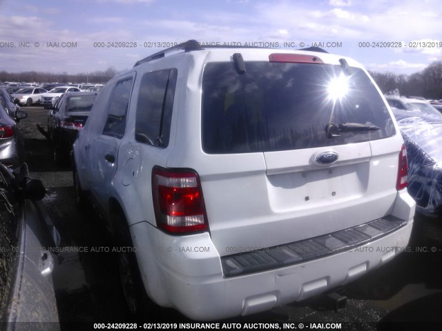 1FMCU49H28KE45613 - 2008 FORD ESCAPE HEV WHITE photo 3