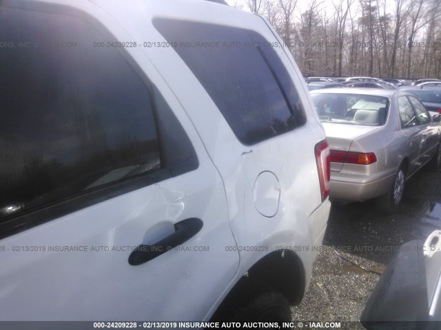 1FMCU49H28KE45613 - 2008 FORD ESCAPE HEV WHITE photo 6