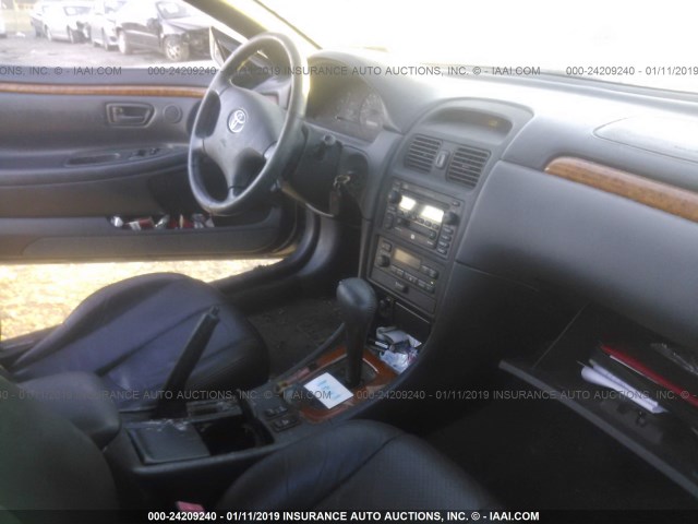 2T1FF28P82C577115 - 2002 TOYOTA CAMRY SOLARA SE/SLE SILVER photo 5