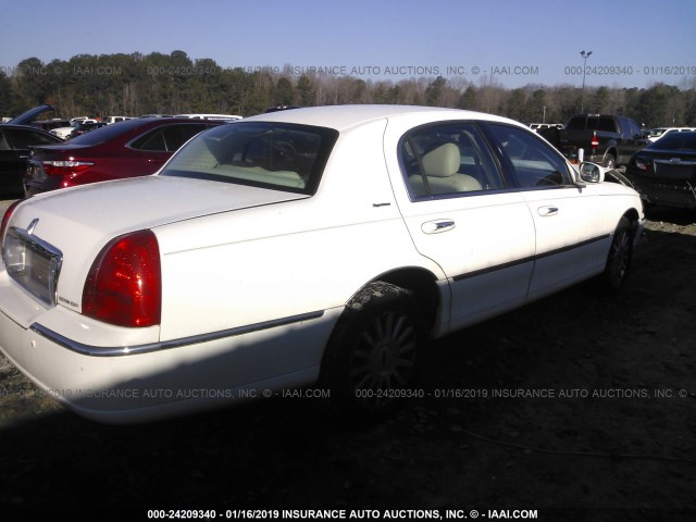 1LNHM81W84Y660458 - 2004 LINCOLN TOWN CAR EXECUTIVE/SIGNATURE WHITE photo 4