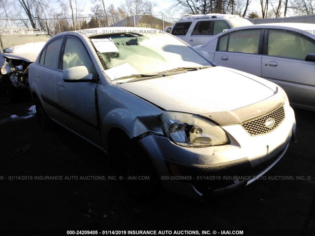 KNADE223096453998 - 2009 KIA RIO LX/SX SILVER photo 1