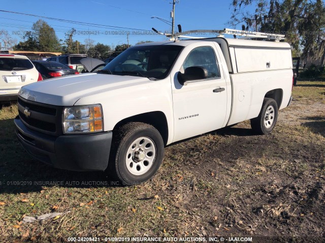 1GCEC14X89Z295285 - 2009 CHEVROLET SILVERADO WHITE photo 2