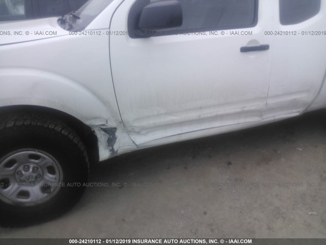 1N6BD0CT9FN747060 - 2015 NISSAN FRONTIER S/SV WHITE photo 6