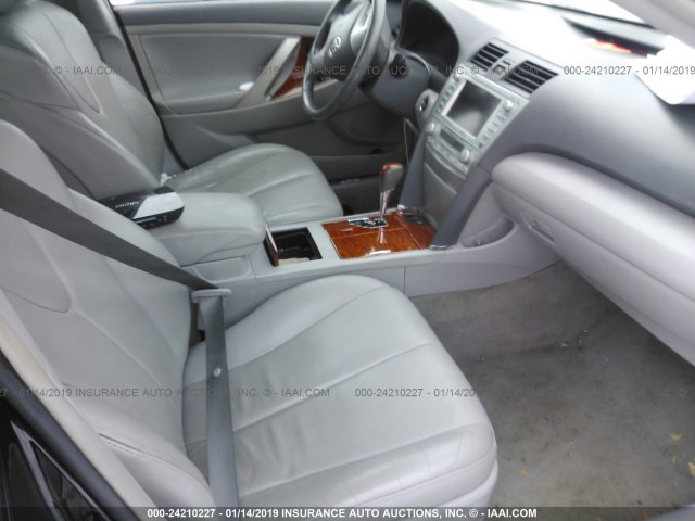 4T1BK46K99U595726 - 2009 TOYOTA CAMRY SE/LE/XLE BLACK photo 5
