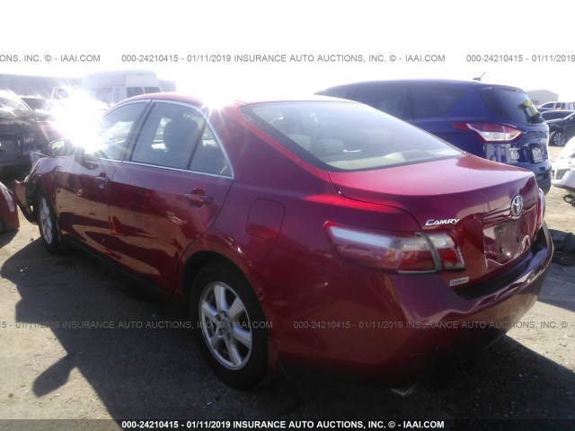 4T1BK46KX8U072634 - 2008 TOYOTA CAMRY LE/XLE/SE RED photo 3