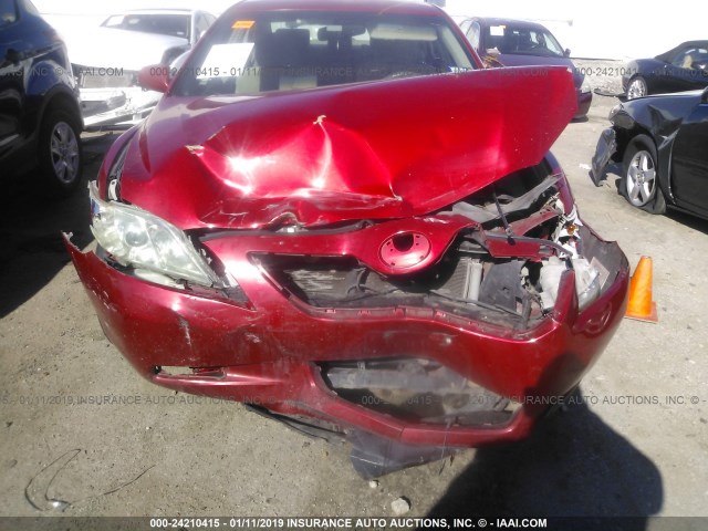 4T1BK46KX8U072634 - 2008 TOYOTA CAMRY LE/XLE/SE RED photo 6