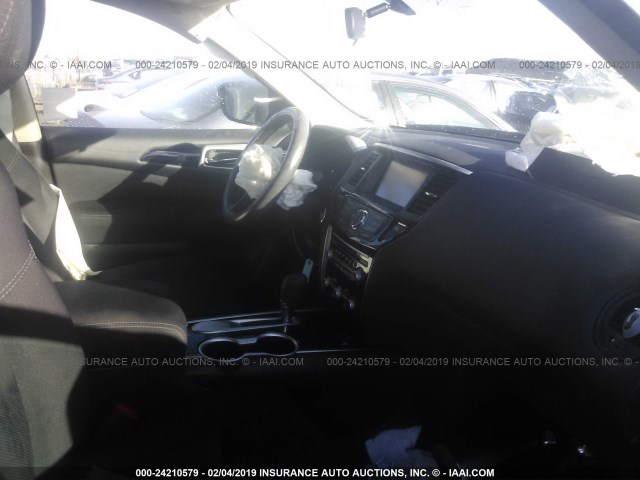 5N1DR2MNXHC904159 - 2017 NISSAN PATHFINDER S/SV/SL/PLATINUM GRAY photo 5