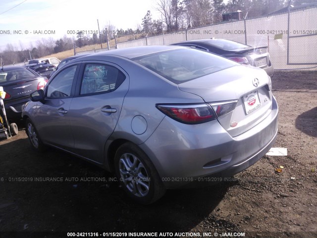 3MYDLBZV4GY122865 - 2016 TOYOTA SCION IA GRAY photo 3