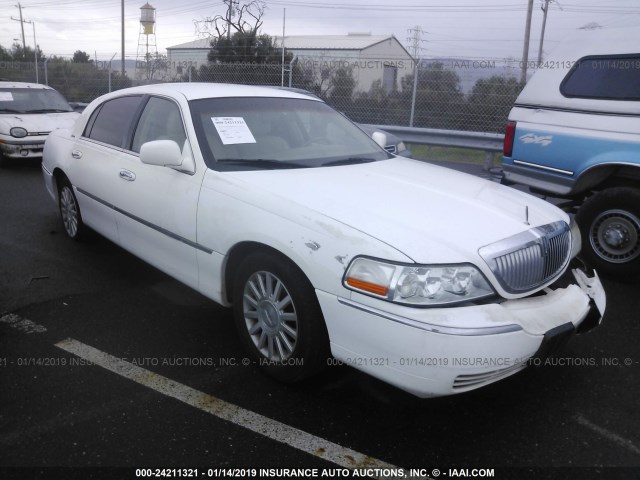 1LNHM81W94Y637111 - 2004 LINCOLN TOWN CAR EXECUTIVE/SIGNATURE WHITE photo 1