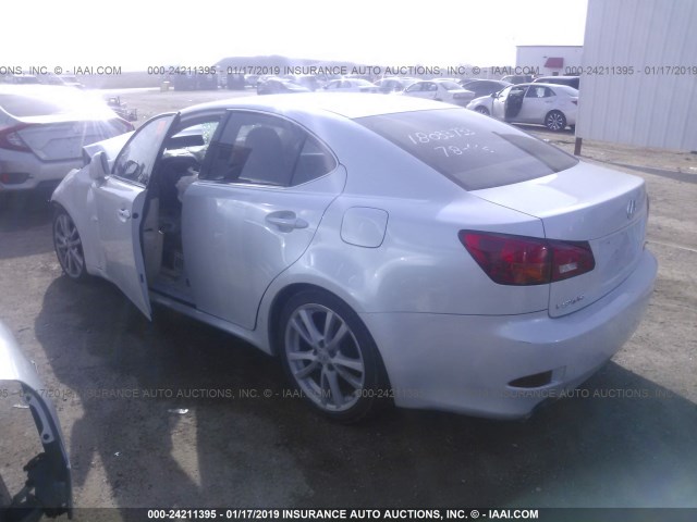 JTHBK262265008523 - 2006 LEXUS IS 250 WHITE photo 3